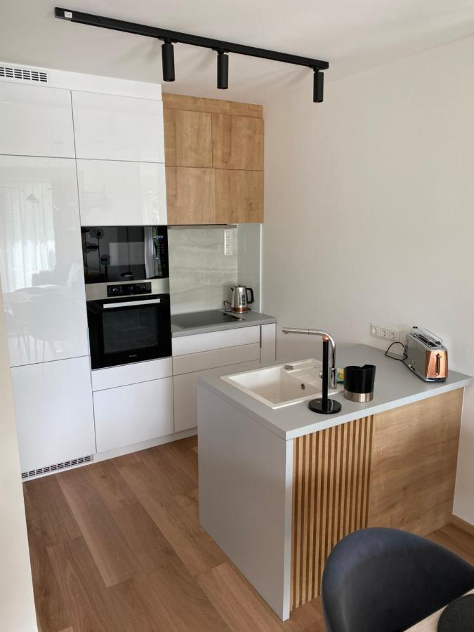 Clyde-Premium Lelle Waterfront Private Apartment Balatonlelle Εξωτερικό φωτογραφία